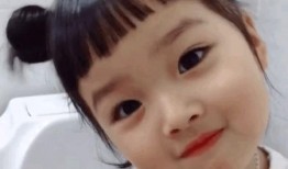 吃瓜表情包网红小女孩,吃瓜表情包网红小女孩的萌态日常